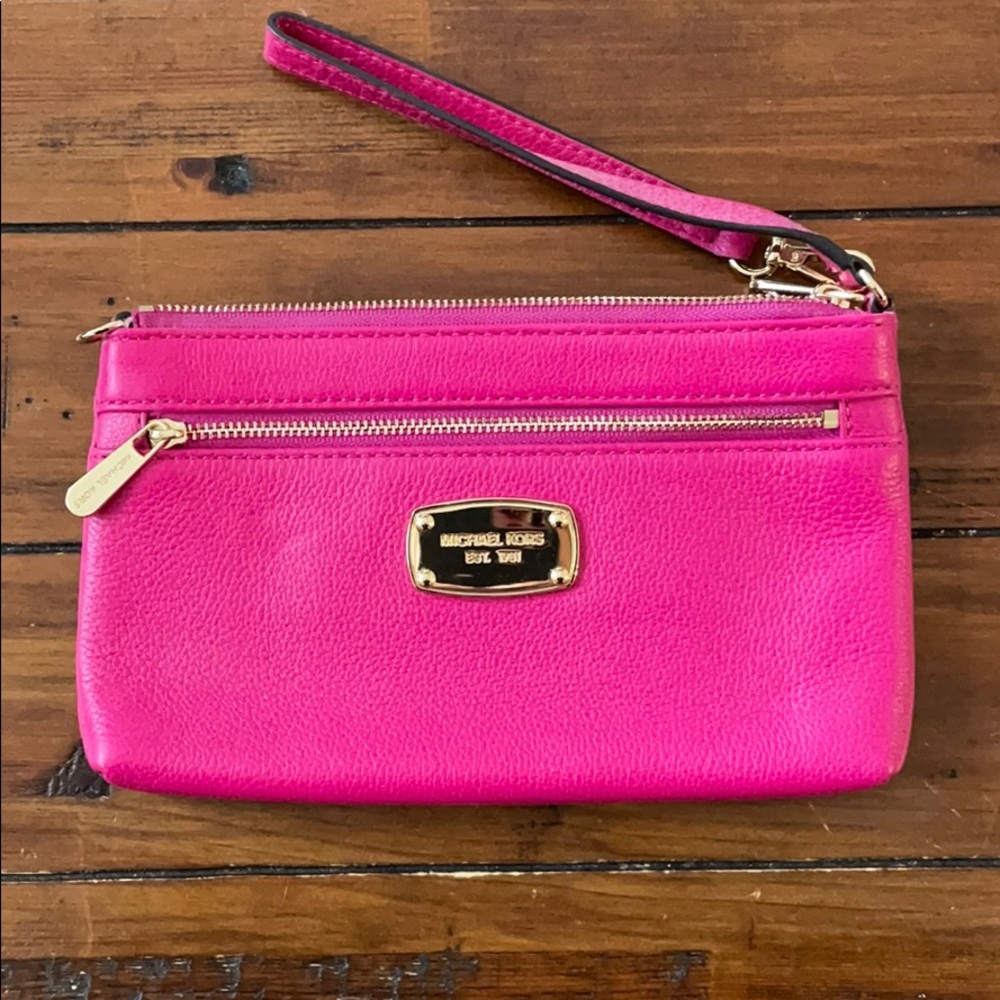 Michael Kors berry pink wristlet - new / no tag